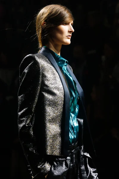 Look 143